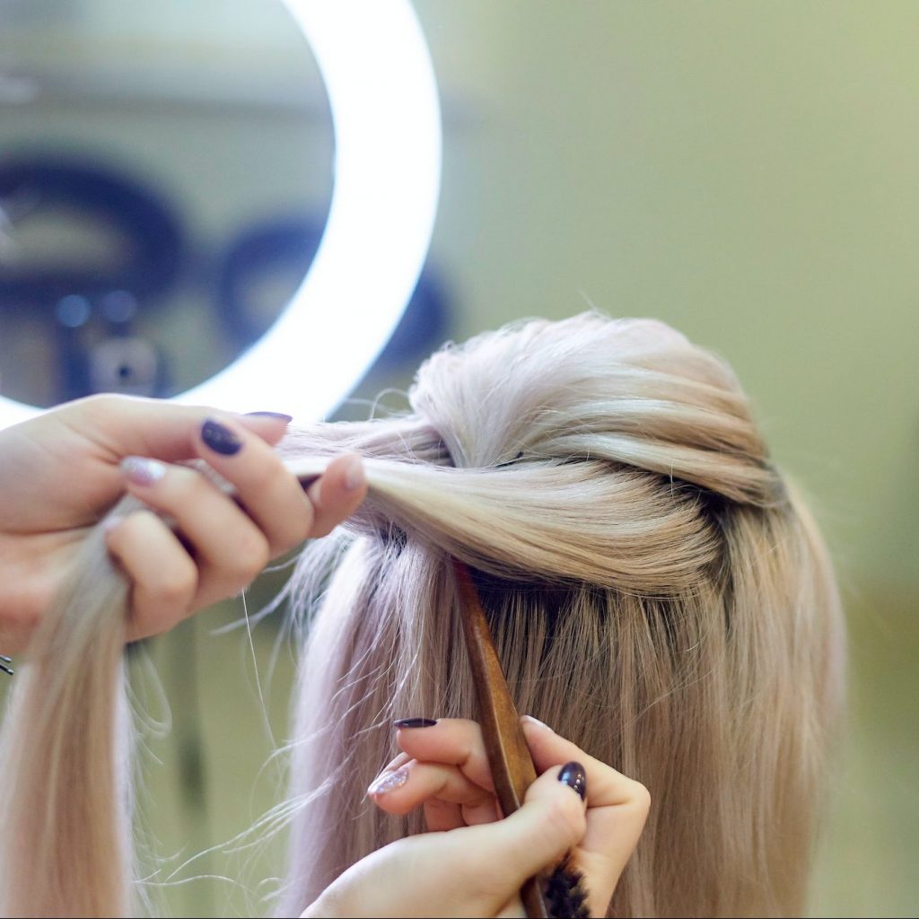 coiffure-de-soirée-coiffure-a-domicile