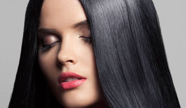 conseil-soin-cheveux-lisses-coiffure-a-domicile